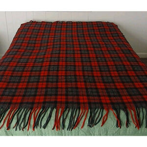 Pendleton Red 100% Virgin Wool Red Plaid Throw Blanket Vintage Excellent 69x56